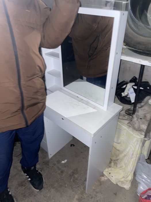 Туалетный столик