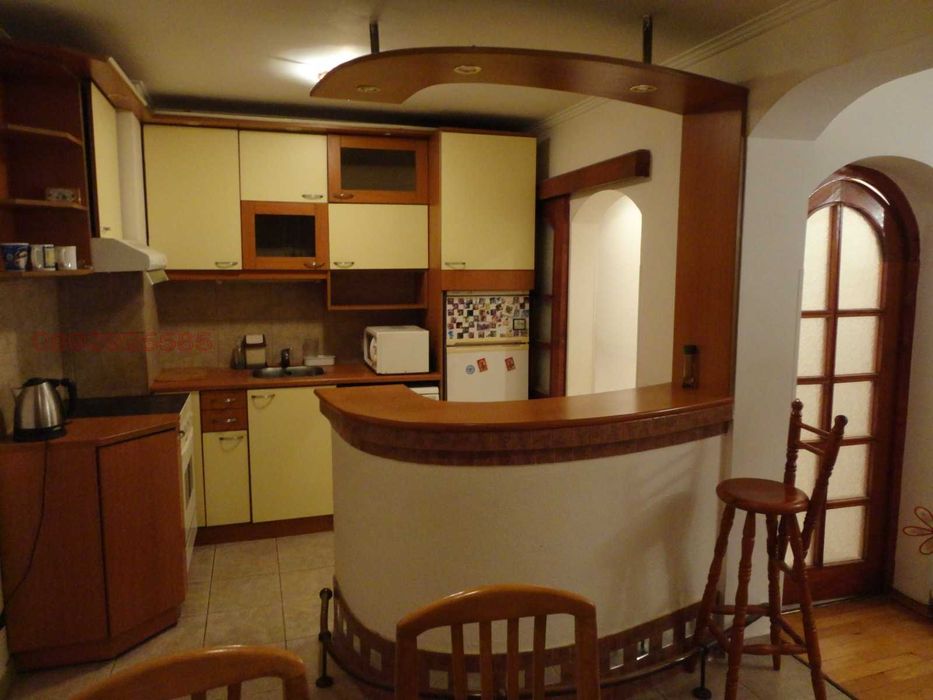 Тристаен апартамент под наем в София