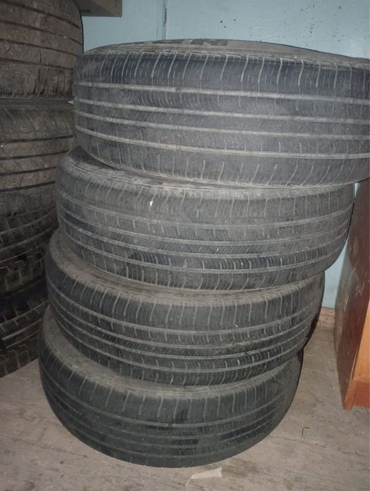 Продам бу шины 205/65 R16