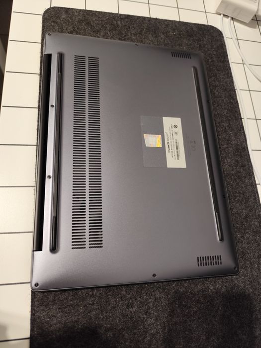 Huawei Mate book 14s