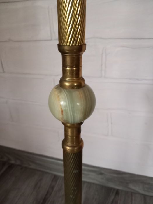 Настолен пепелник