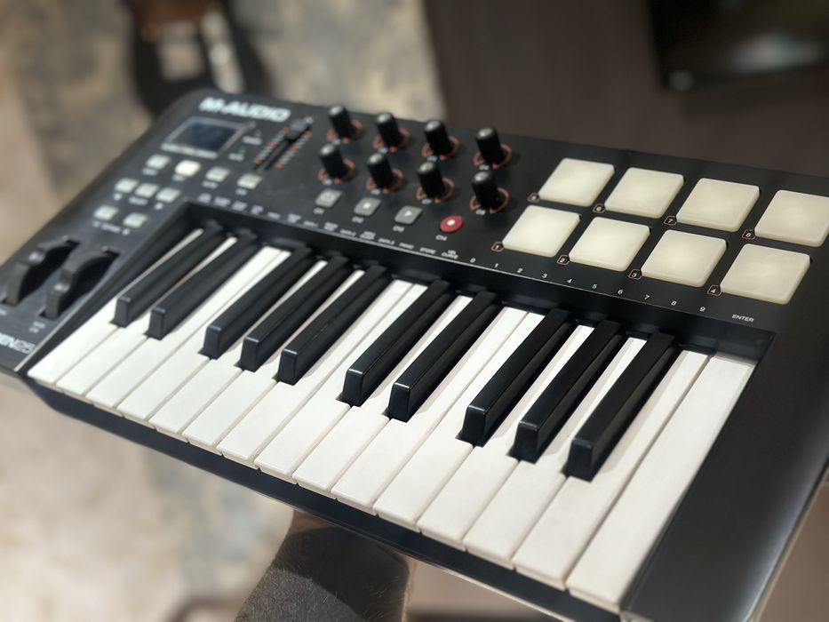 Миди клавиатура oxygen 25