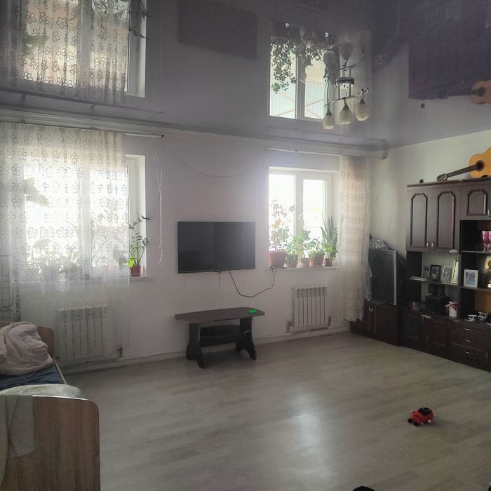 Срочно продается большой дом