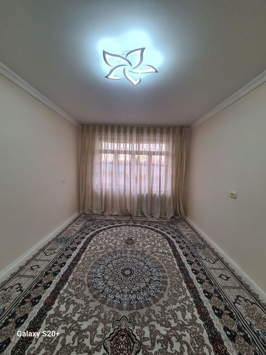 В центре Продается 2х комнатная Квартира