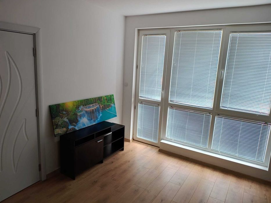 Отдавам под наем двустаен апартамент