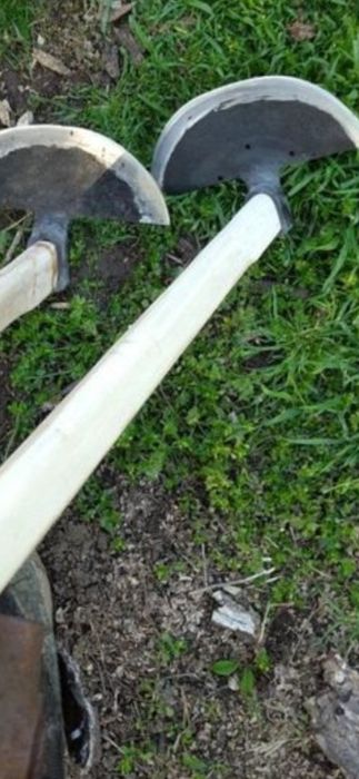 Мотики брадви ръчно ковани.