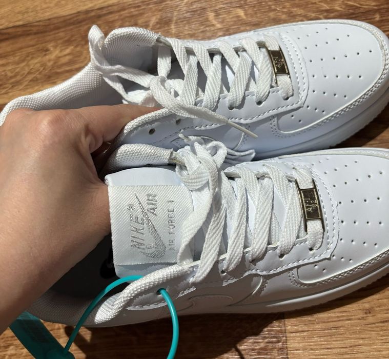 Продам сандалии, кроссы 36рр-38