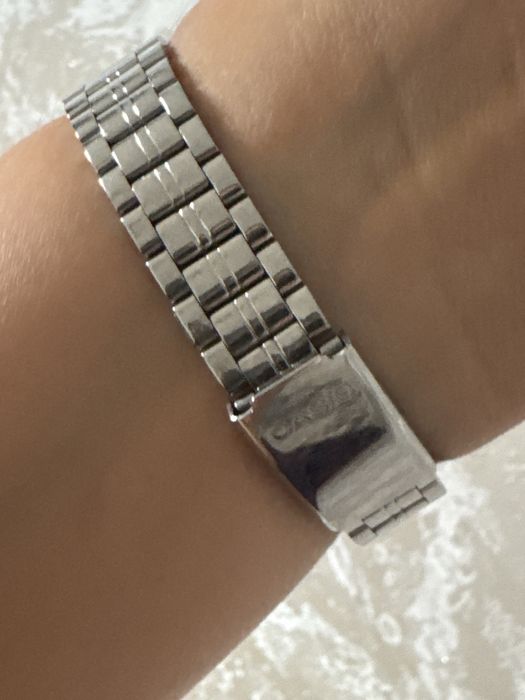 Casio часы продам