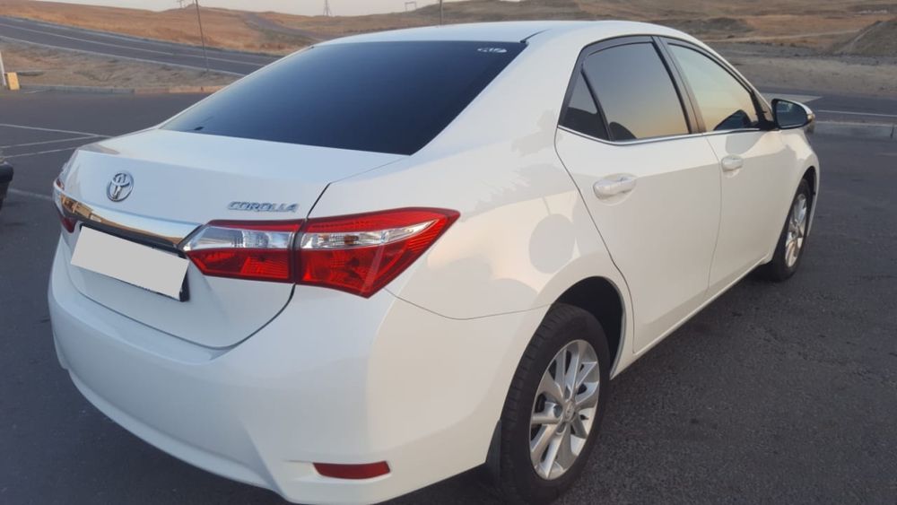 Тойота Королла 2015