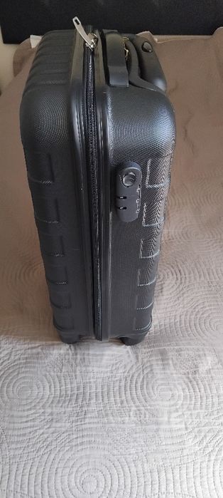 Малки куфари за пътуване