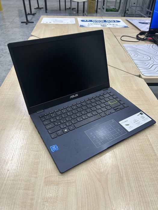Ноутбук LENOVO laptop