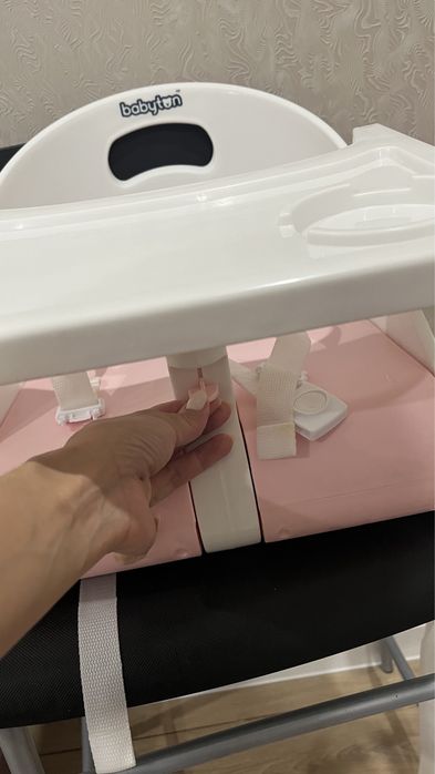 Продам бустер стул для кормления