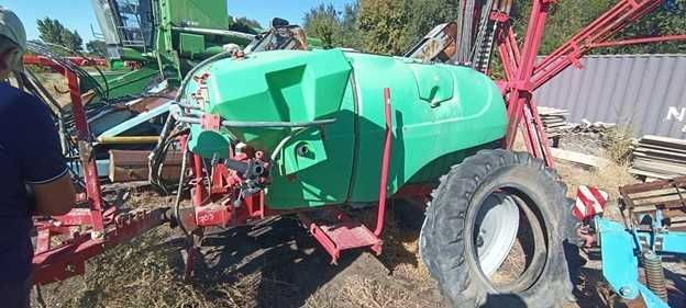 опрыскиватель прицепной химии сзр