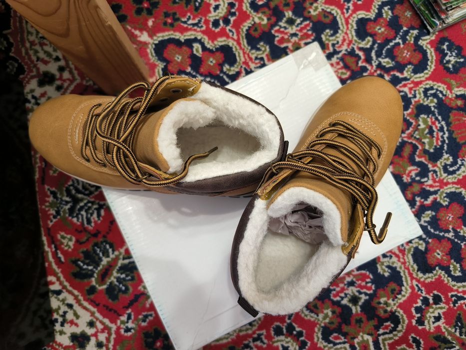 Ботинки зимние продам