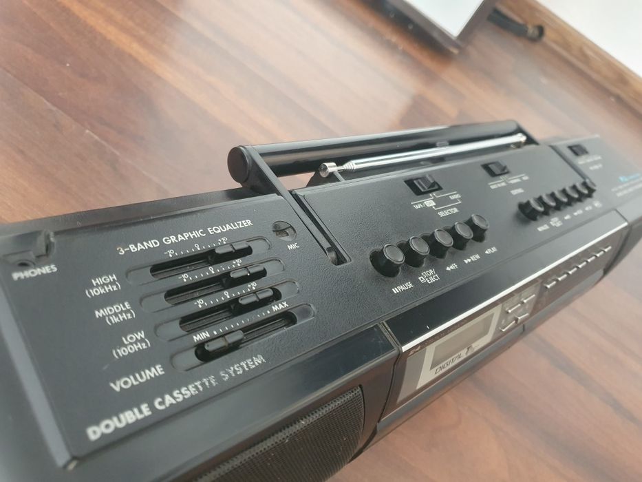 Vand boombox panasonic.dublu casetă.