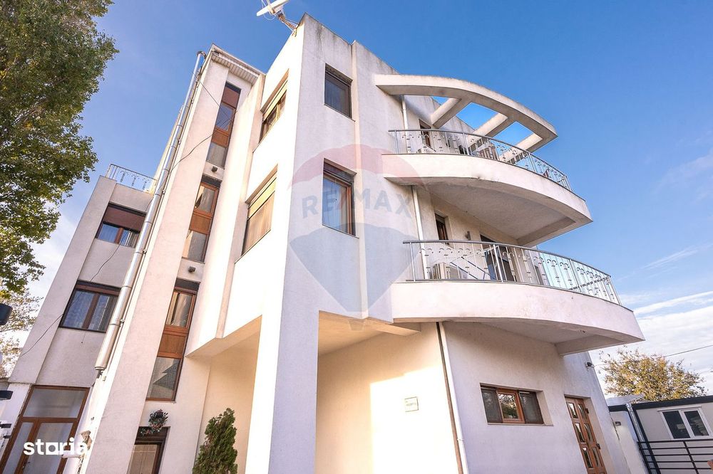Hotel de vanzare Constanta vedere la Mare si Lacul Siutghiol