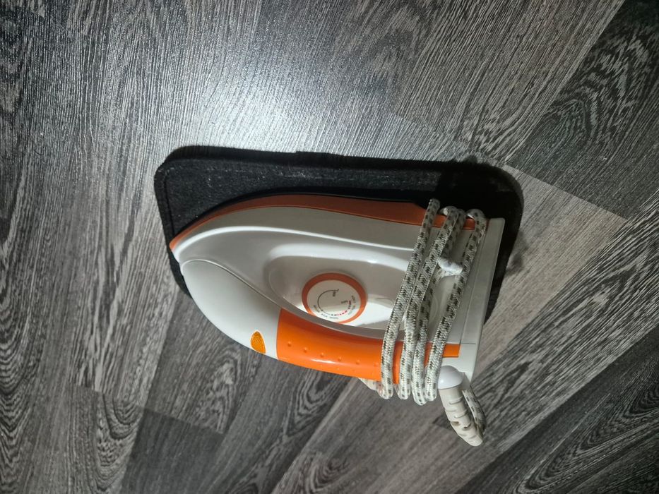 Продам утюг в отличном состоянии