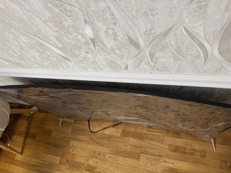 Телевизор SAMSUNG 70 диагональ овальный