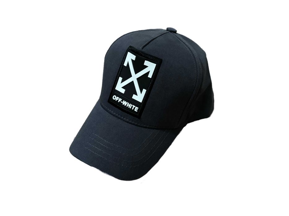 Шапка с козирка Off-White