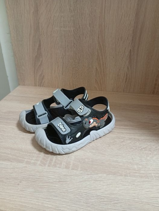Детски сандали номер 26