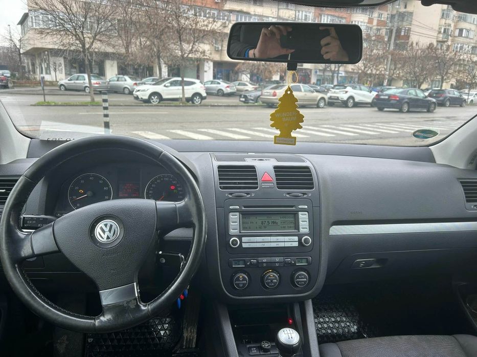 Vând Golf V negru 2007, 1.6 + GPL