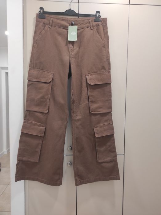 Дамски карго пантало HM с етикет