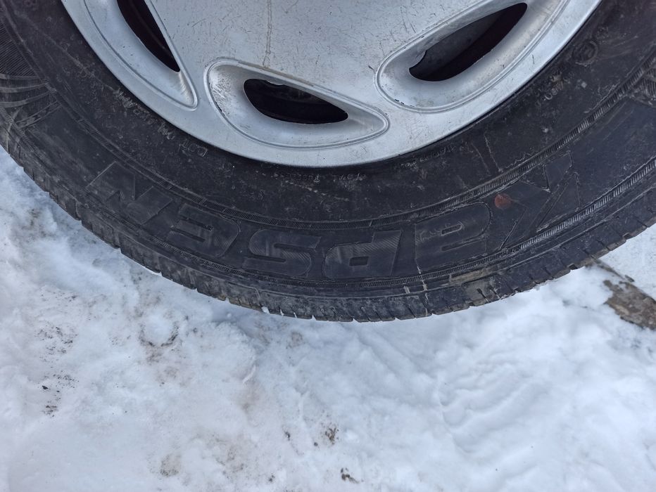 Продам резину 195/14с с дисками