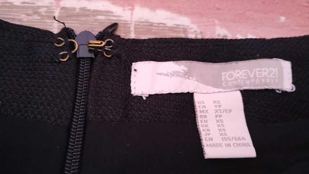 Къси панталонки черен цвят