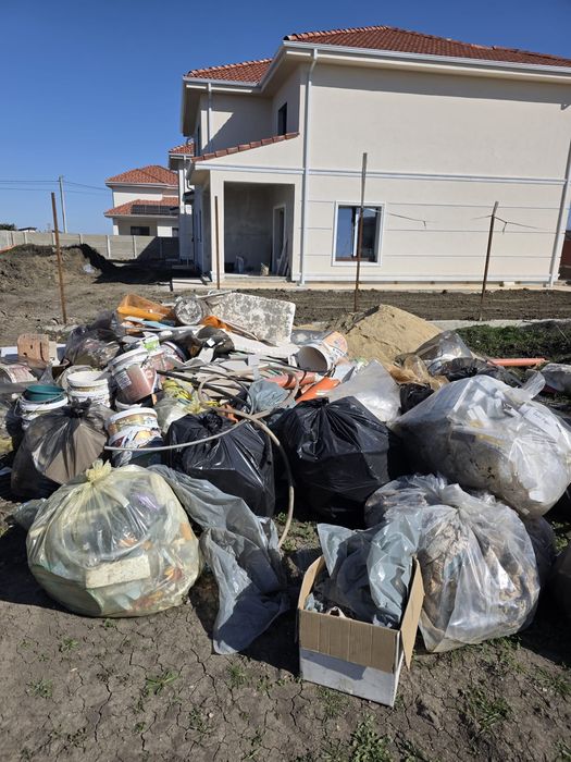 Ridic saci cu moloz din constructii