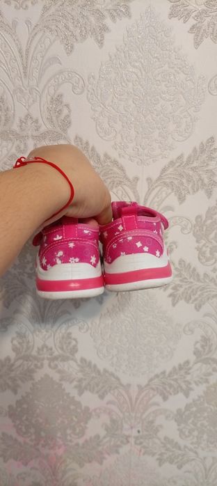 Продам десткие обуви