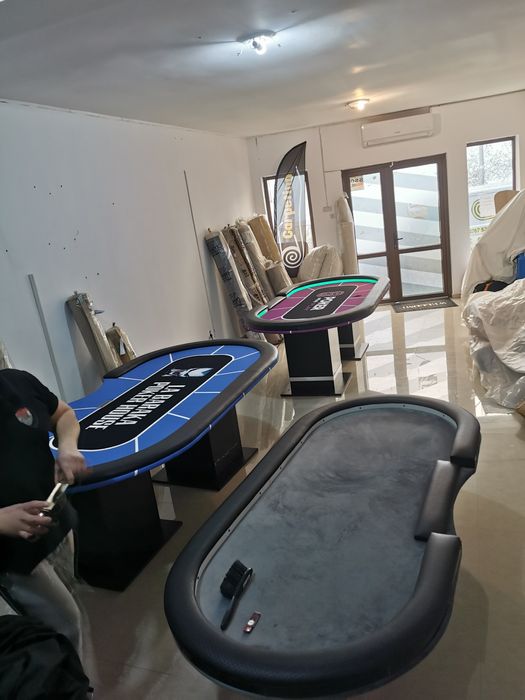Masa de poker pe comanda
