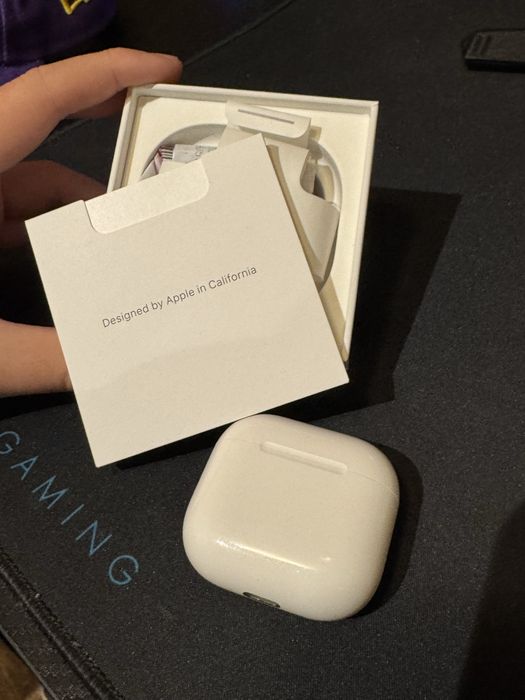 Apple Air Pods 4