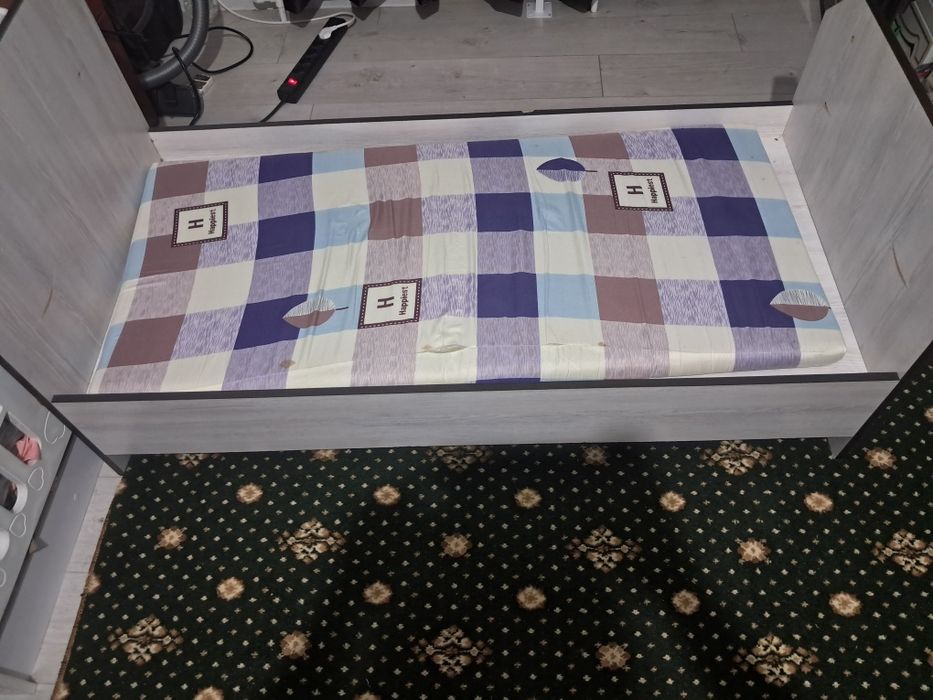 Detsky karavat sotiladi