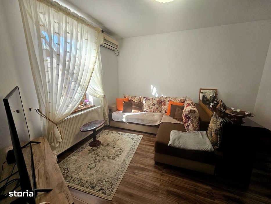 Casa vanzare 6 camere ,cu 629 mp teren zona PARCUL DE SOFT