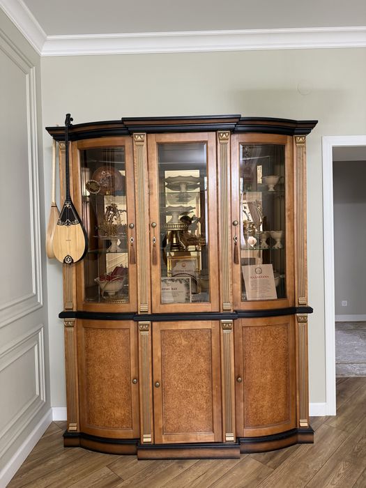 Продам стенку вместе с комодом