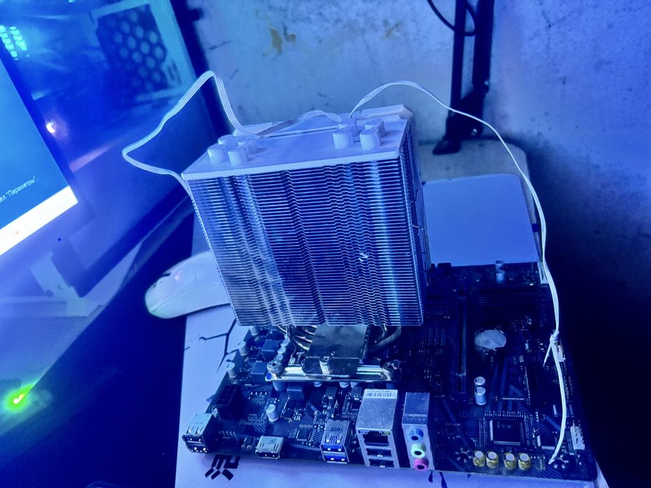 Продам мат-плату, кулер и процесор