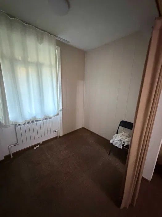 Караташ Продаётса 1/1/5 Ровд 42кв.м срочна