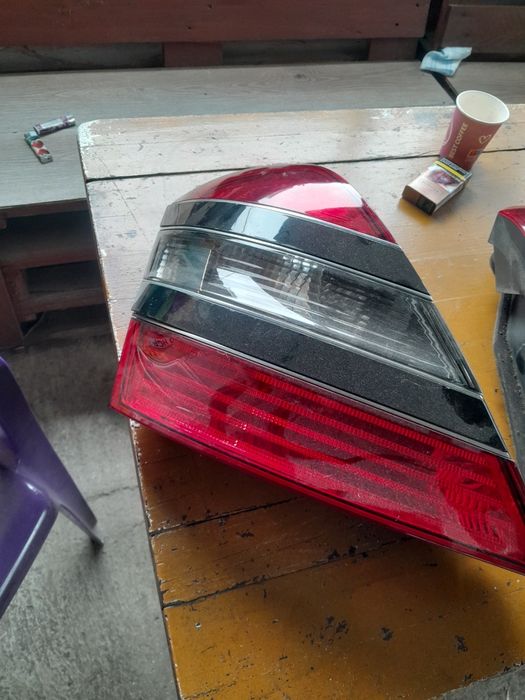 Продавам 2 стопа за мерцедес  ес класа 221