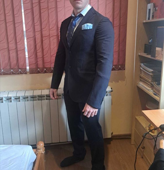 Стилен италиански костюм с риза и вратовръзка. РАЗМЕР (М)