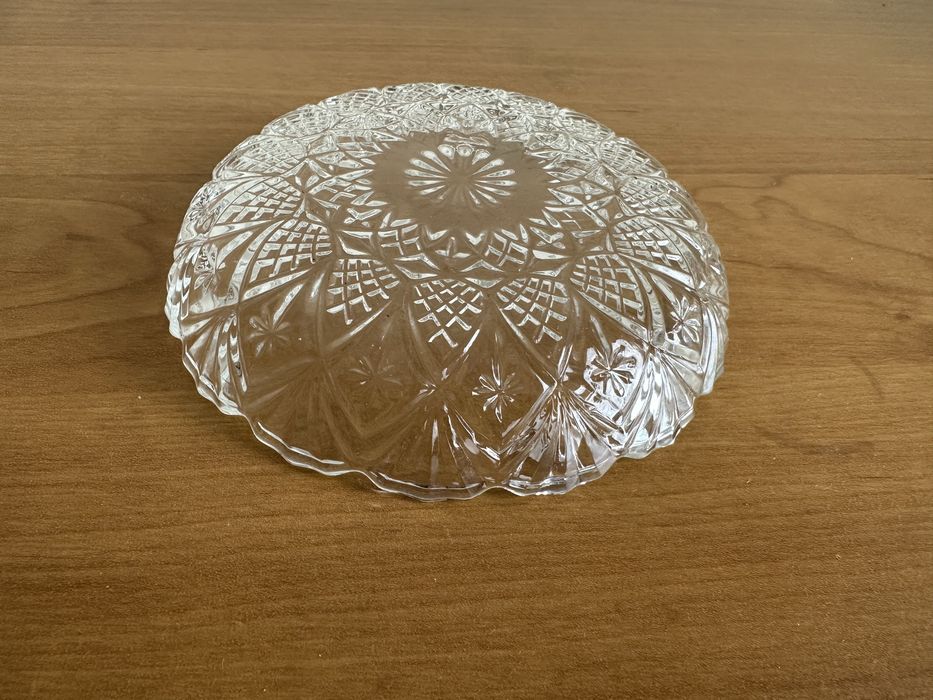 Винтидж висококачествени елегантни стъклени чинии