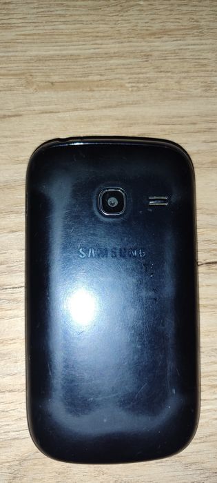 Samsung GT-3332 .