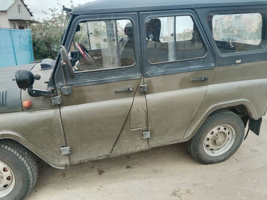 Продам автомобиль УАЗ модель 469