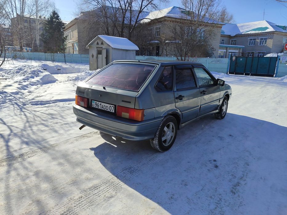 Ваз(Lada) 2114 год выпуска 2005