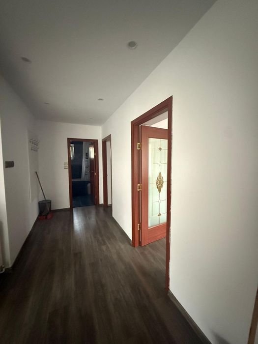 Inchiriez apartament 2 camere 100 mp
