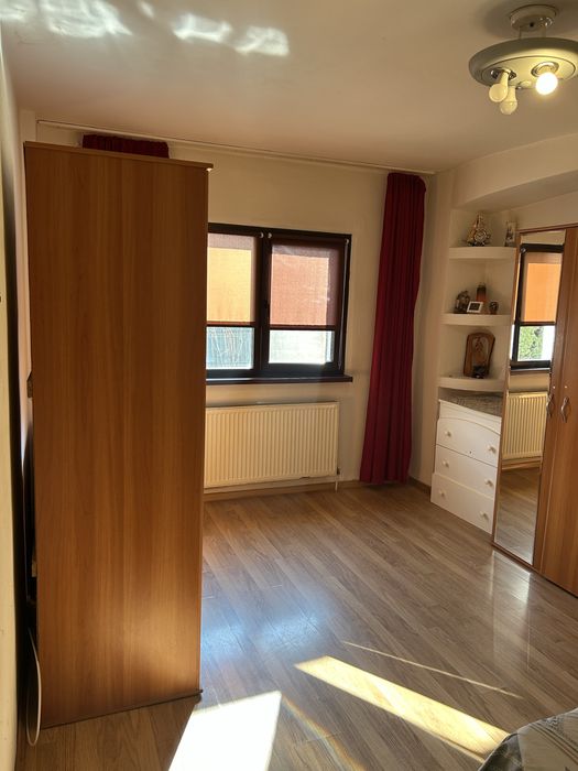 Inchirez apartament 2 camere decomandat