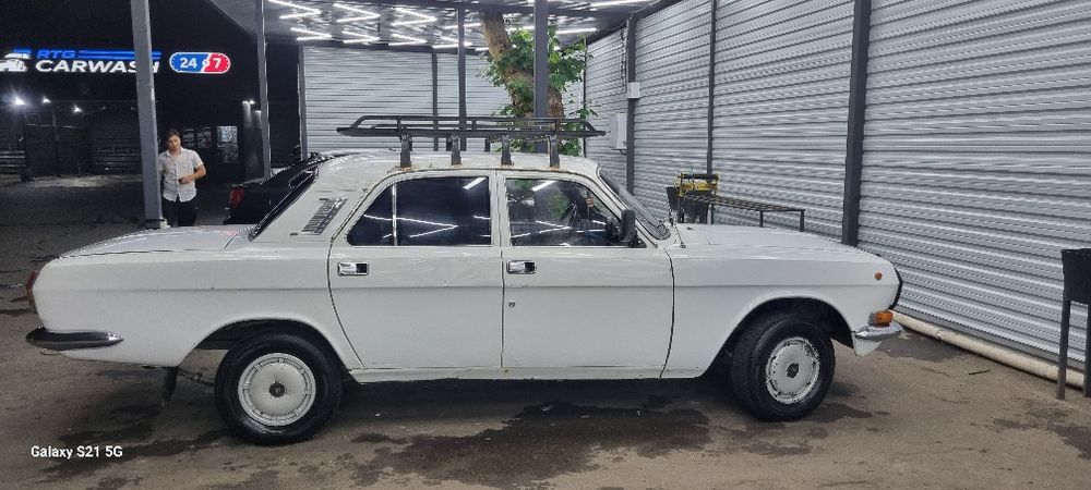 Volga gaz 2410 sotiladi