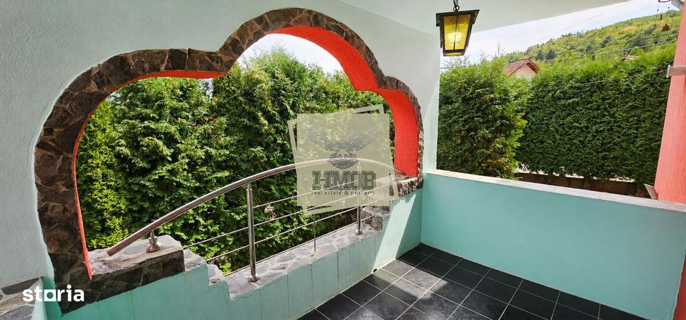 Casa individuala | 6 camere | Teren 935 mp | Garaj | Comision 0% | Sal