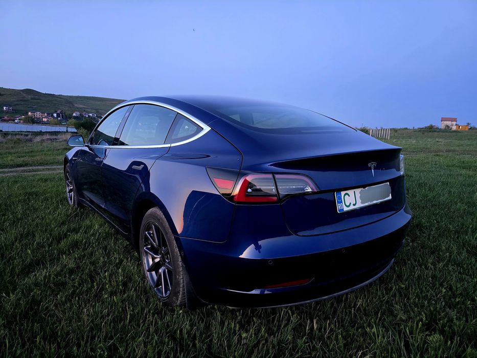 TESLA Model 3 2019 — imagine 4