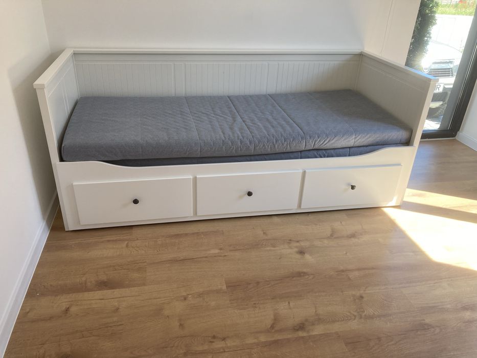Instalez dressing ikea . Instalez dulap haine / sifonier