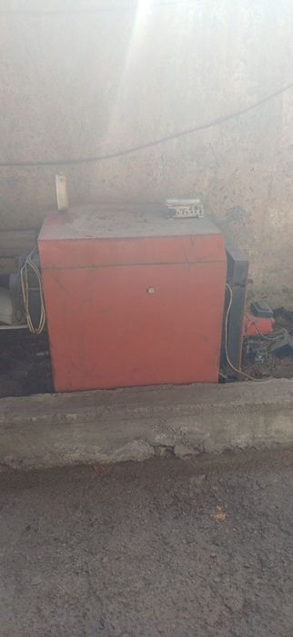 Продам котел на жидком топливе бу